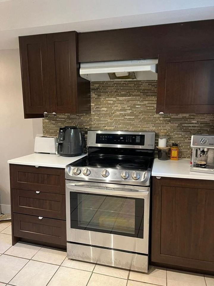 426 Riverview Crescent - Photo 3 of 13