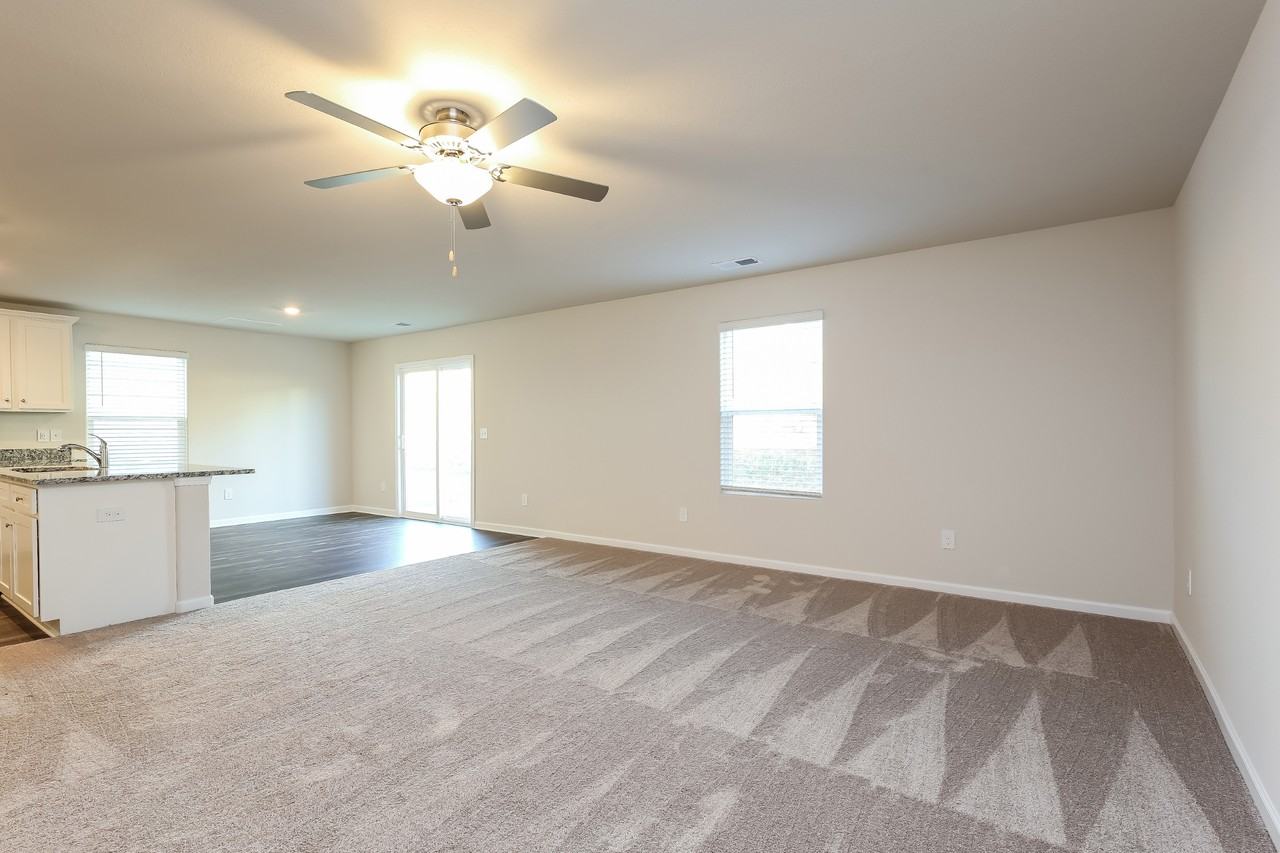2260 Southlea Dr - Photo 2 of 12