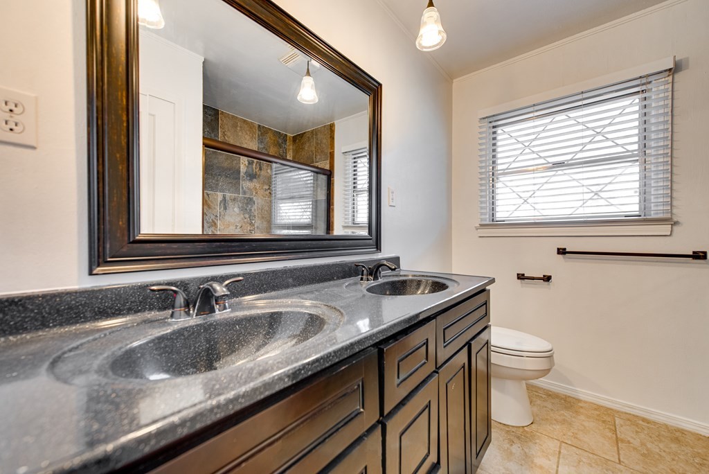 1204 W Michigan Ave - Photo 3 of 6