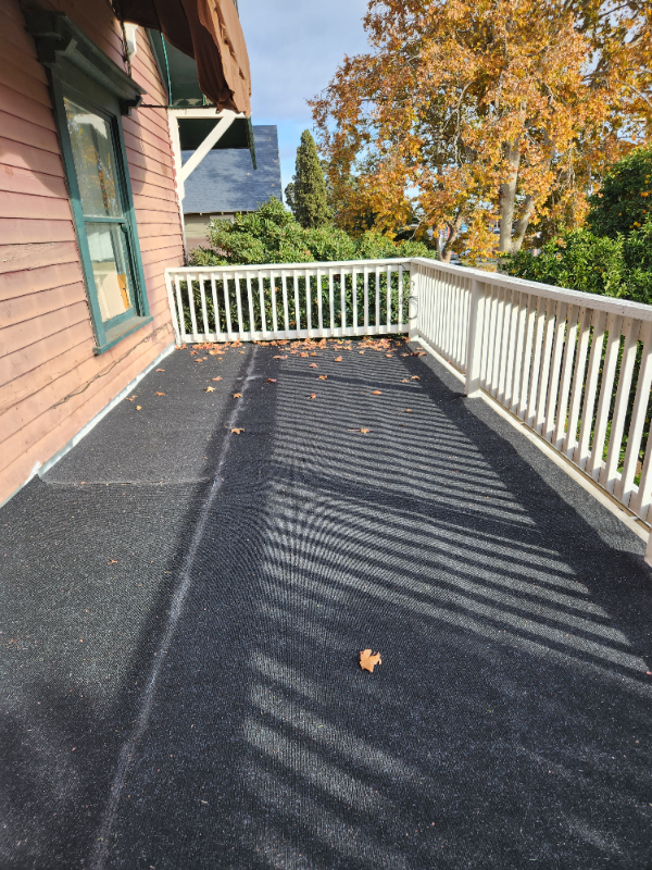 217 Angelus St - Photo 2 of 9