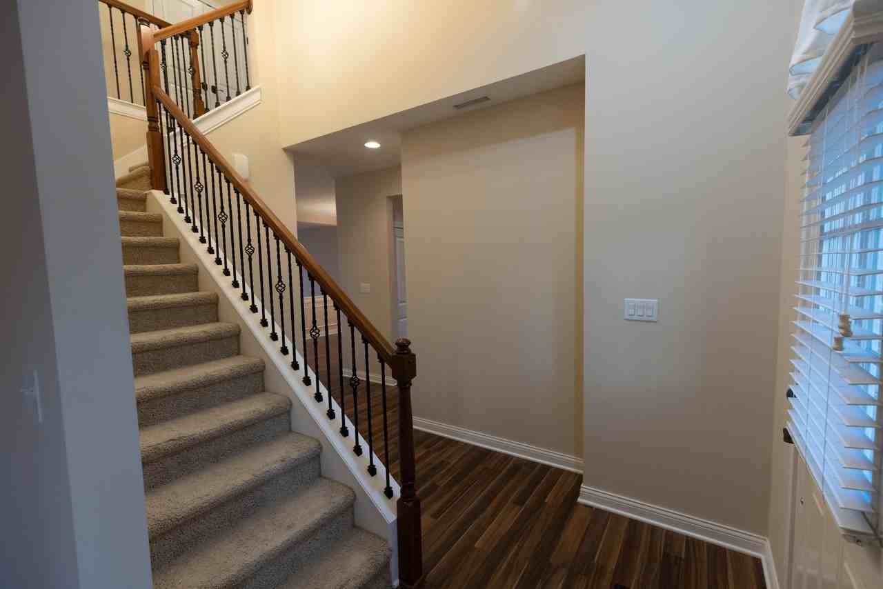 1352 Pawtucket Dr - Photo 2 of 40