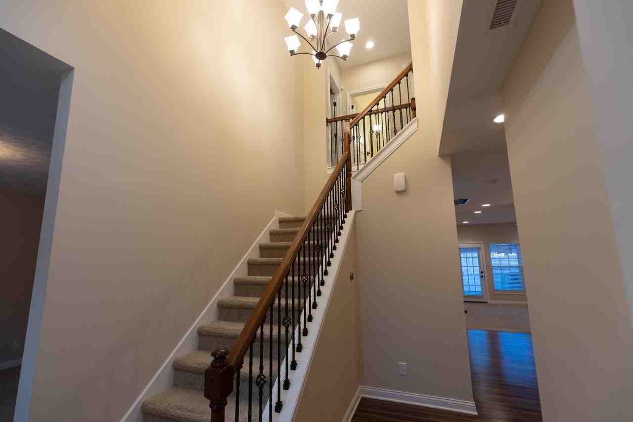 1352 Pawtucket Dr - Photo 3 of 40