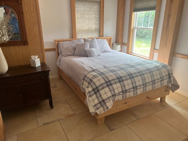 2705 S Meekins Ave - Photo 3 of 10