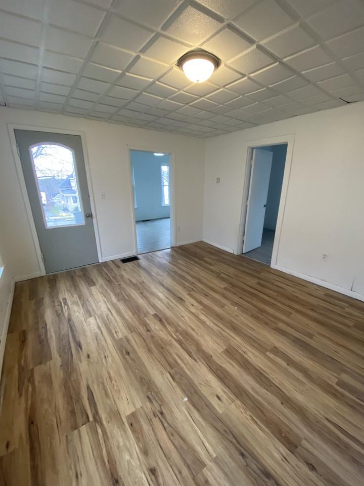 136 N Meadow St #A - Photo 2 of 10