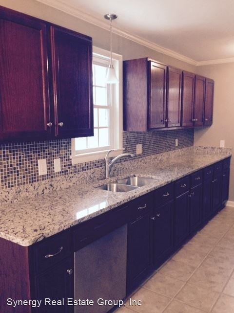 808 Tuckahoe Dr - Photo 3 of 16