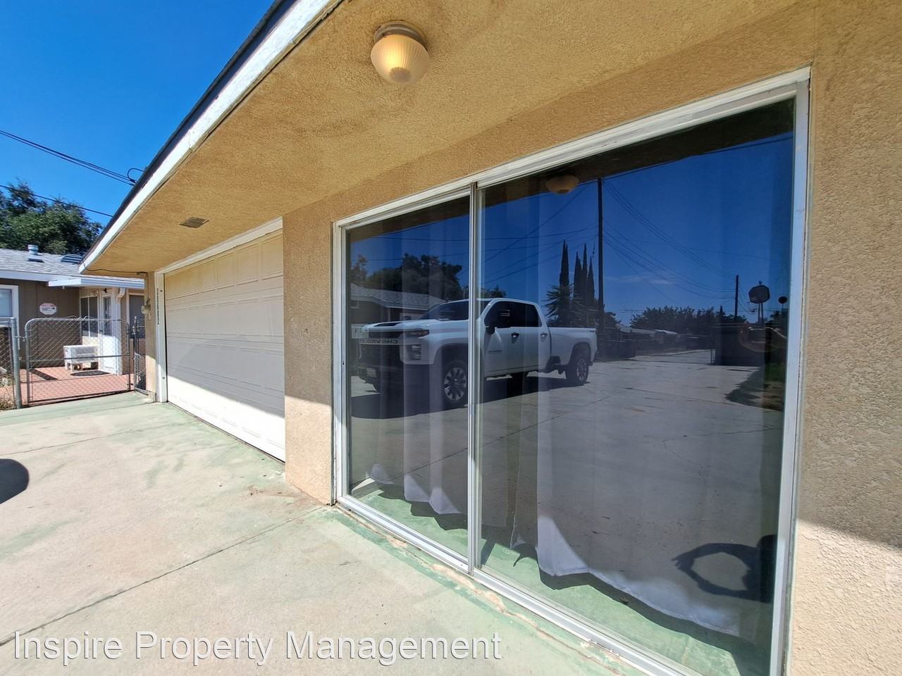 38682 Florence St - Photo 2 of 16