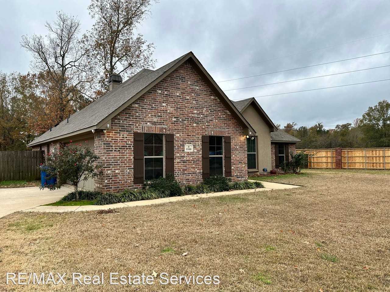 1100 Bear Creek Dr - Photo 2 of 18