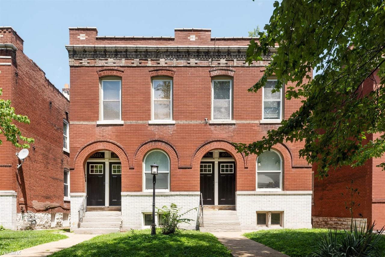 4057 Hartford St, St. Louis, MO 63116 2 Bedroom Apartment for 1,300