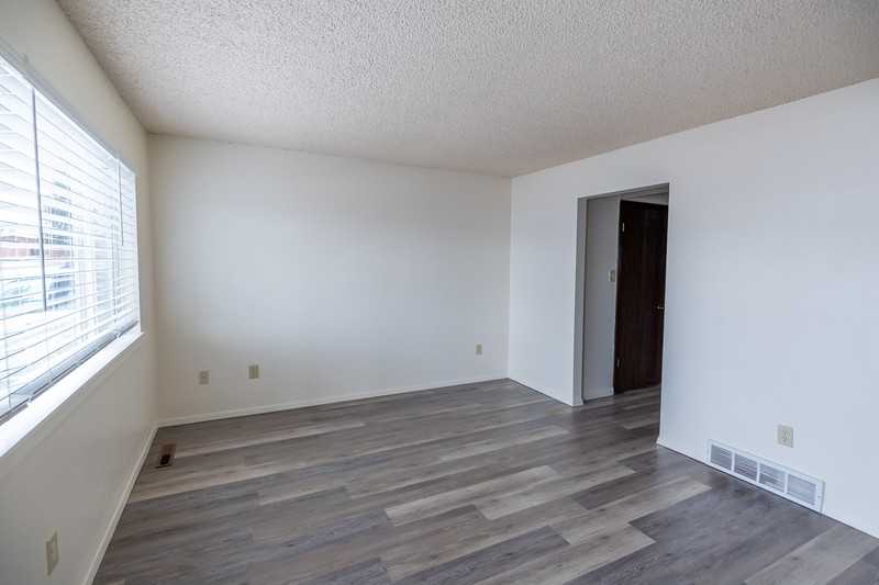 1205 Crook Ave - Photo 3 of 19