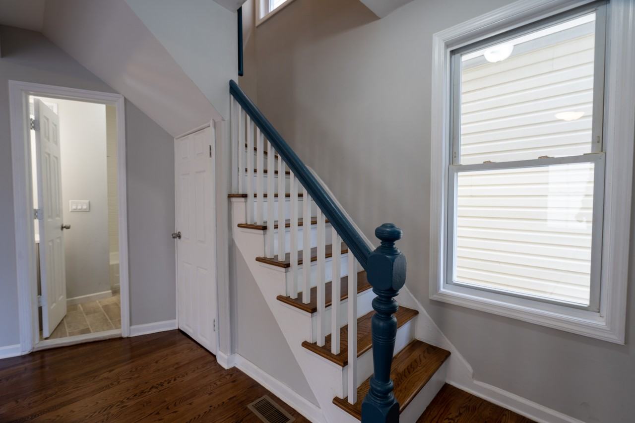 30 Warren Avenue - Photo 3 of 16