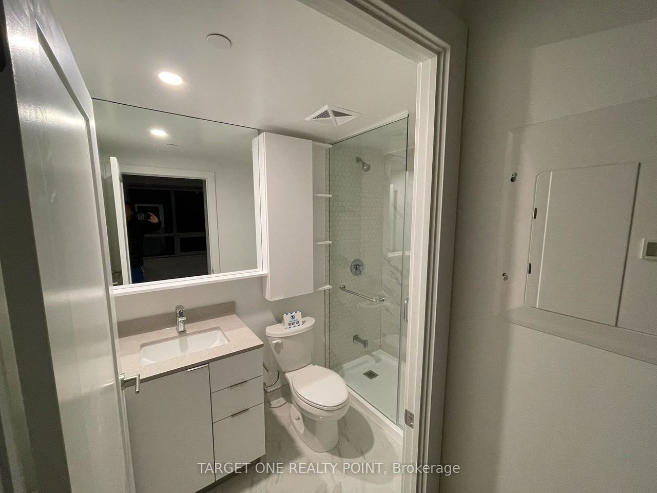 9 Cedarland Drive - Photo 3 of 8