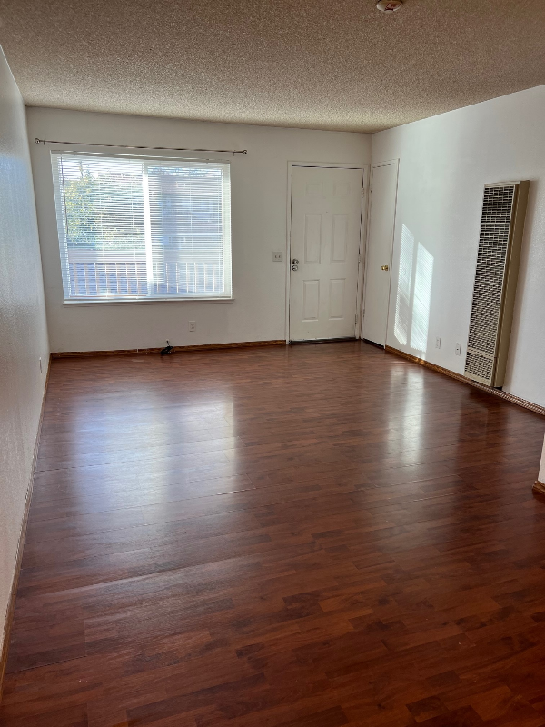 135 Donoso Plz - Photo 3 of 7