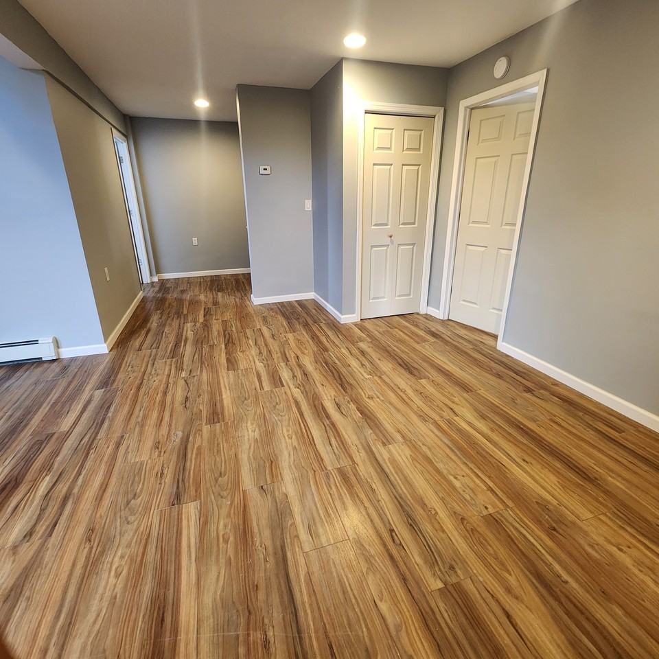 488 Long Beach Rd #1 - Photo 3 of 10