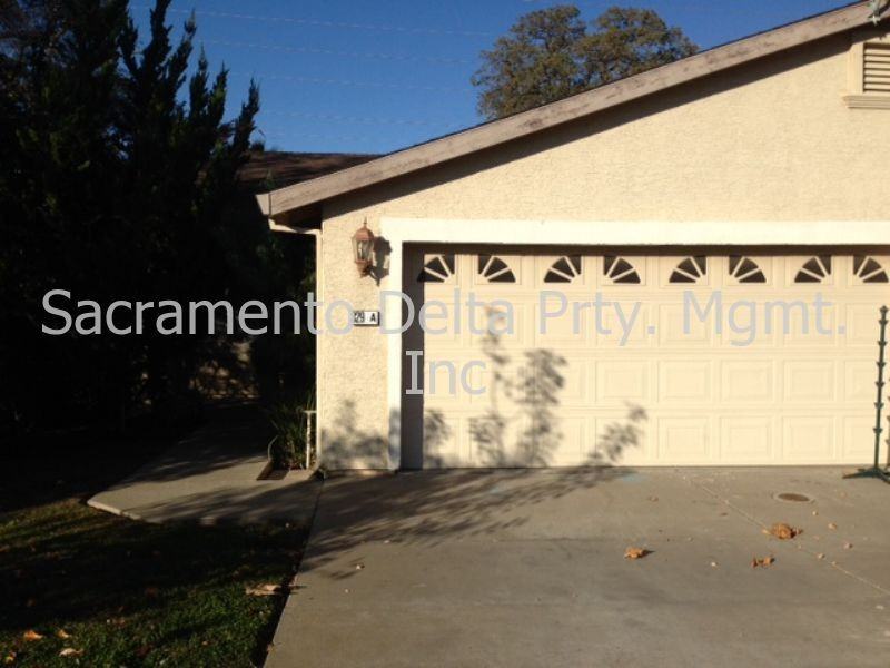 1-2 Montrose Dr - Photo 2 of 11