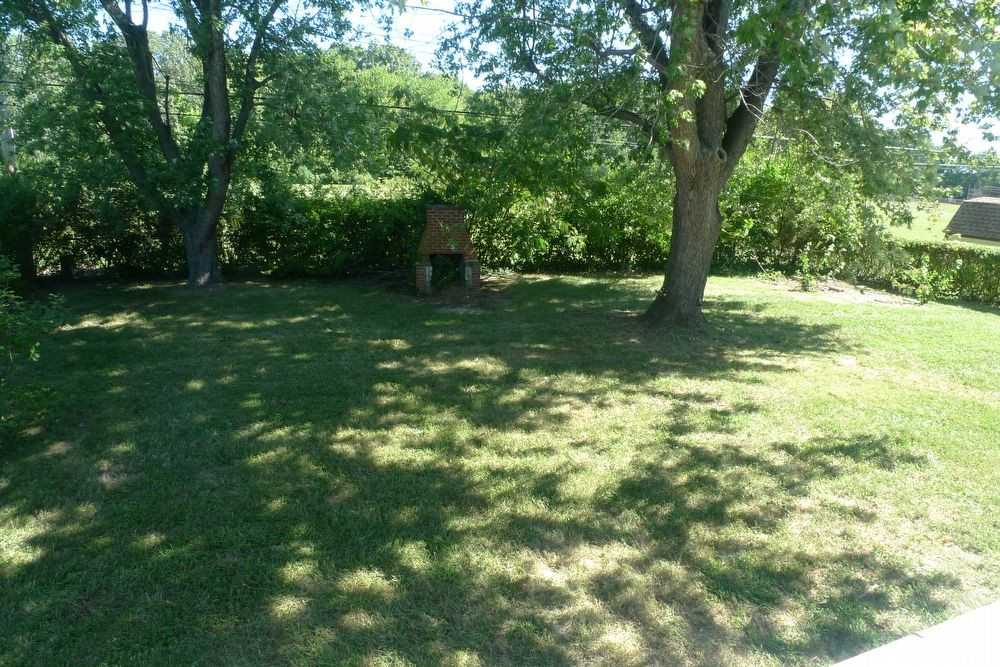 521 Nimitz Rd - Photo 2 of 13