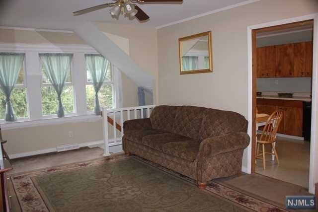 67 Fichter St - Photo 3 of 12