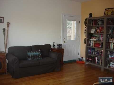 109 Truman Blvd - Photo 2 of 20
