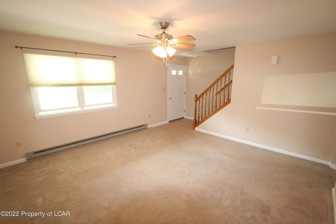 51 Lehman Ave - Photo 2 of 13