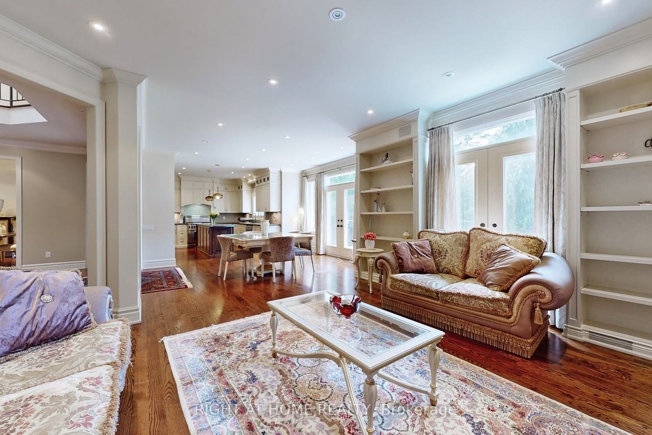 88 Langtry Place - Photo 2 of 6