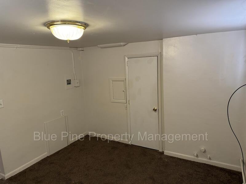 219 E 2nd S #2 - Photo 2 of 11