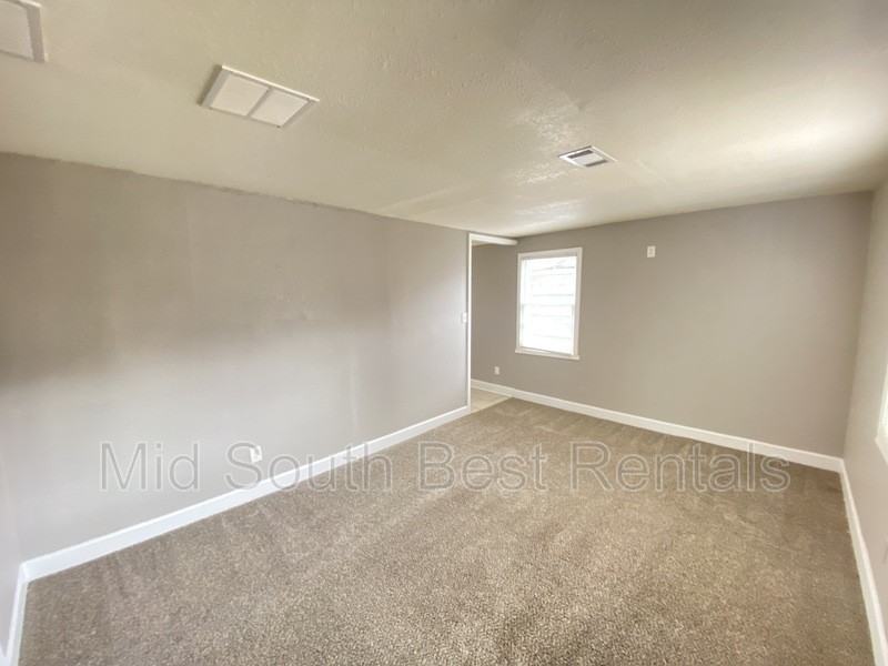 2333 Warren St - Photo 3 of 8