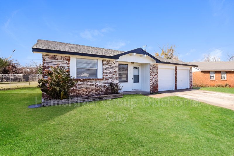 4000 Se 45th St - Photo 3 of 21