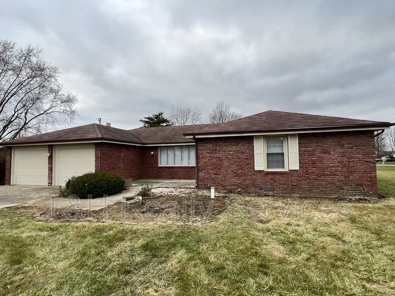 2219 Meadow Way - Photo 2 of 18