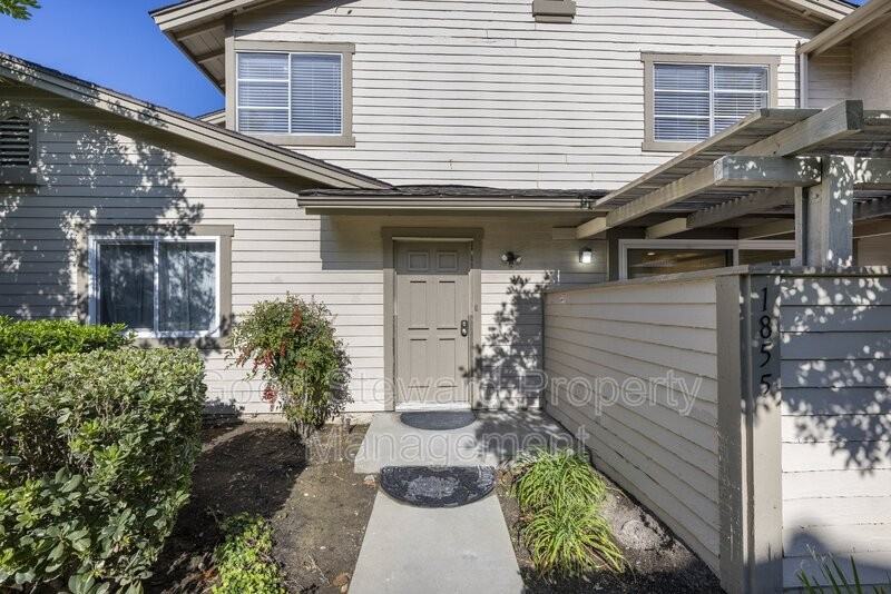 1855 Pritchard Way - Photo 2 of 31