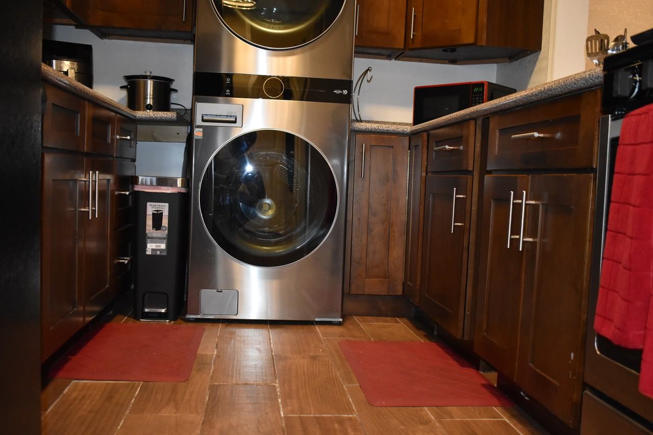 108 N Belvedere Blvd #21 - Photo 2 of 16