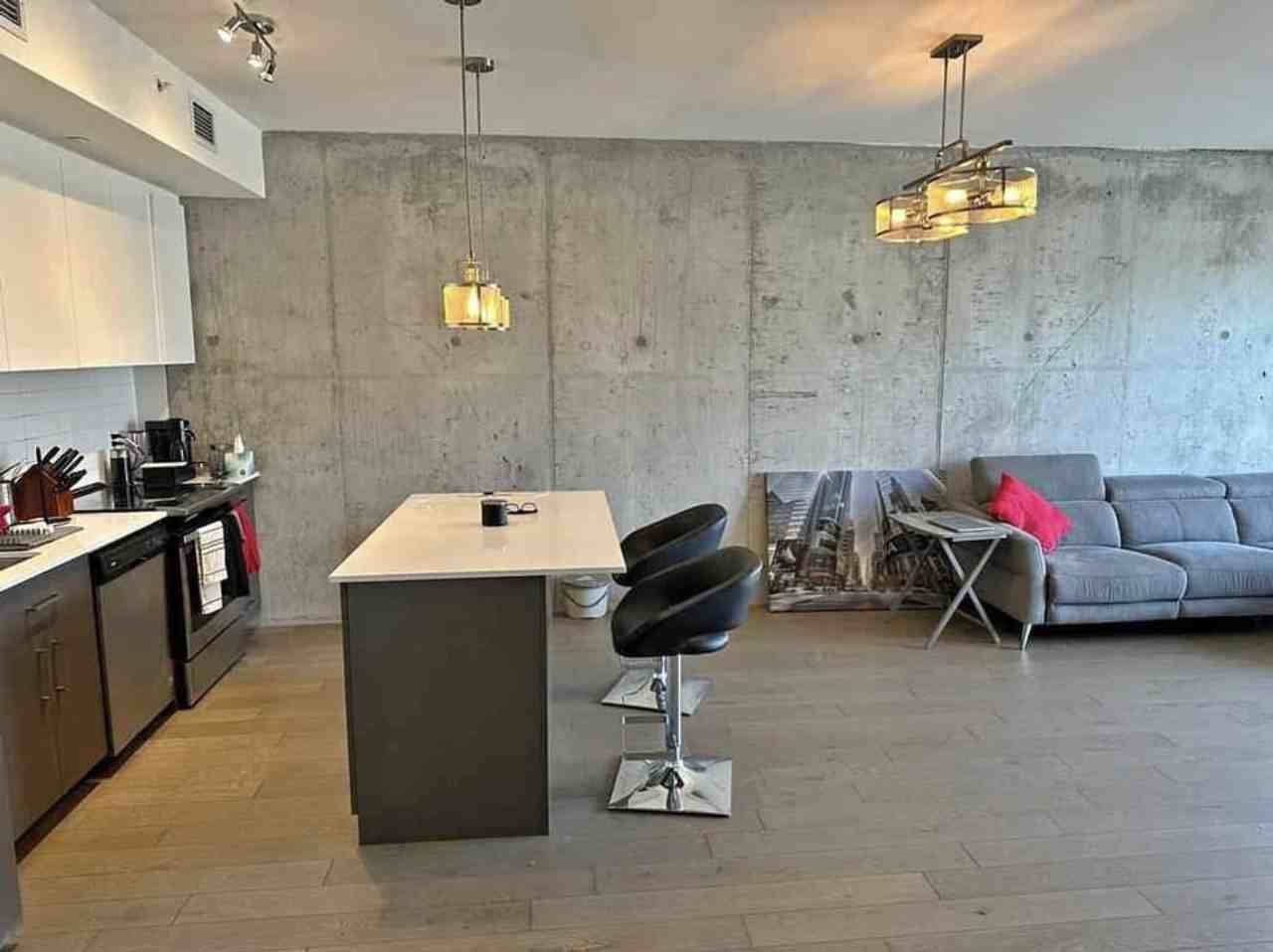 78 Rue Dollard-Des-Ormeaux - Photo 2 of 15