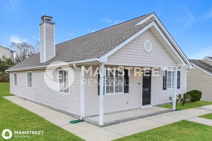 1703 Shorewell Dr - Photo 3 of 16