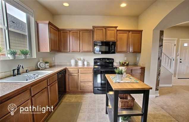 495 Petersen Dr E - Photo 3 of 15