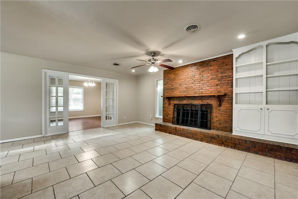 1601 Larkspur Dr #1 - Photo 3 of 25