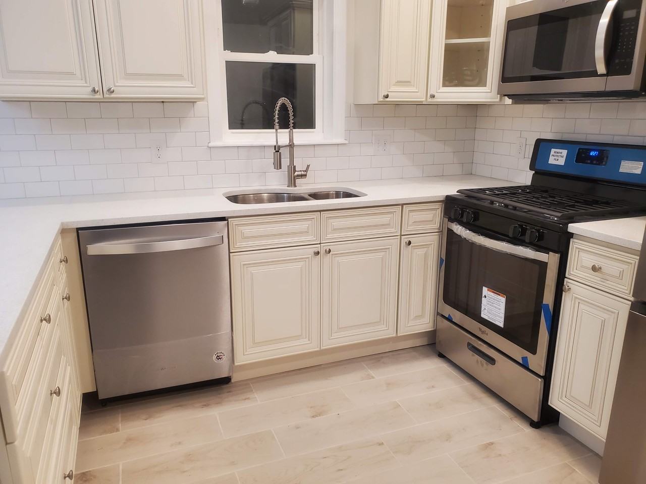 172 Burnside St #2 - Photo 2 of 20