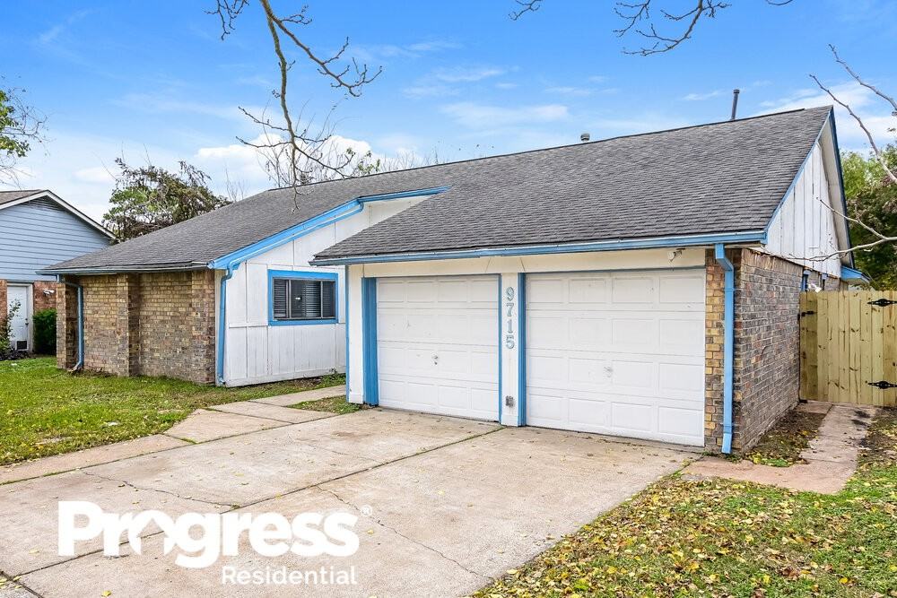9715 Dover Hill Rd - Photo 3 of 16