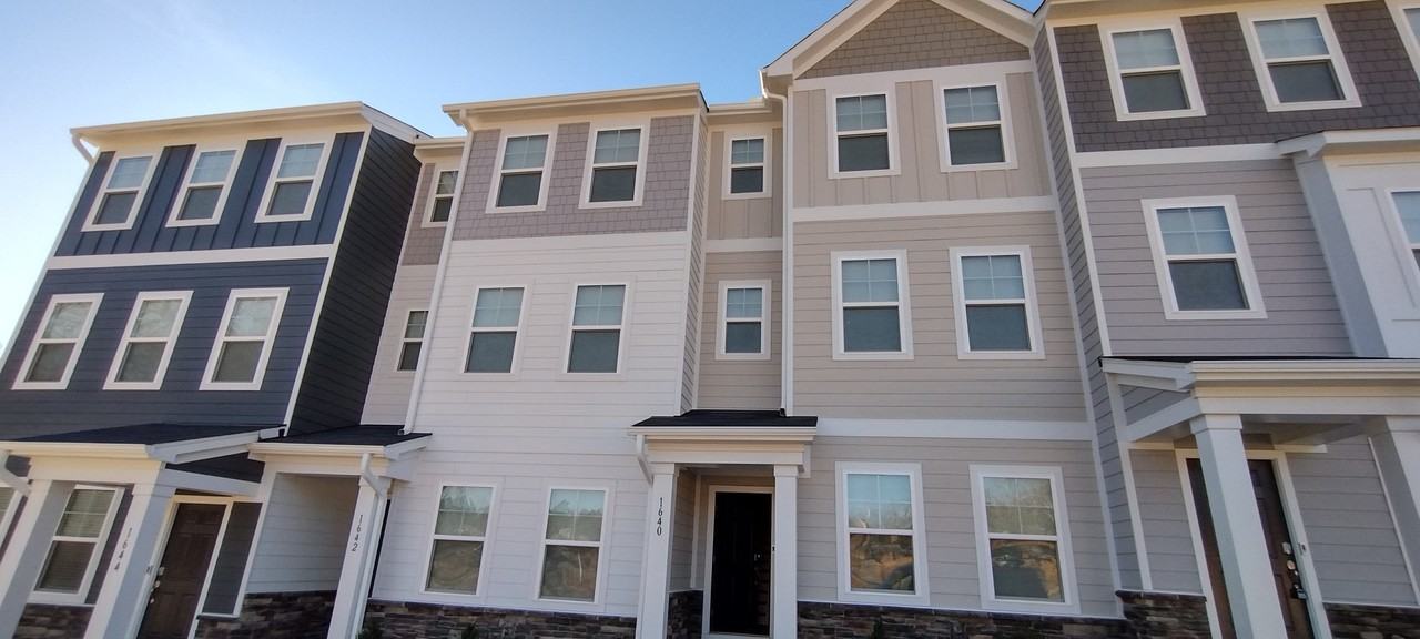 1640 Kipp Ln - Photo 2 of 35