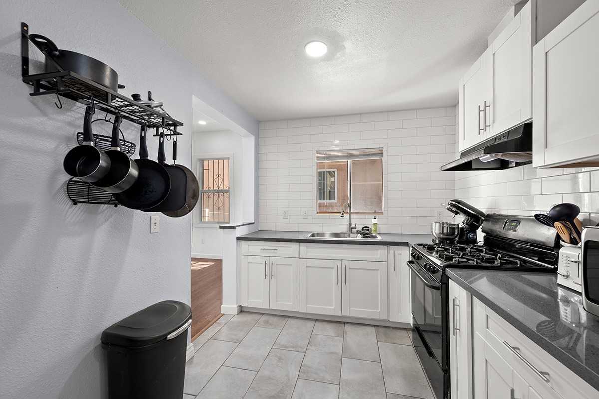 2653 Newton Ave #1 - Photo 5 of 10