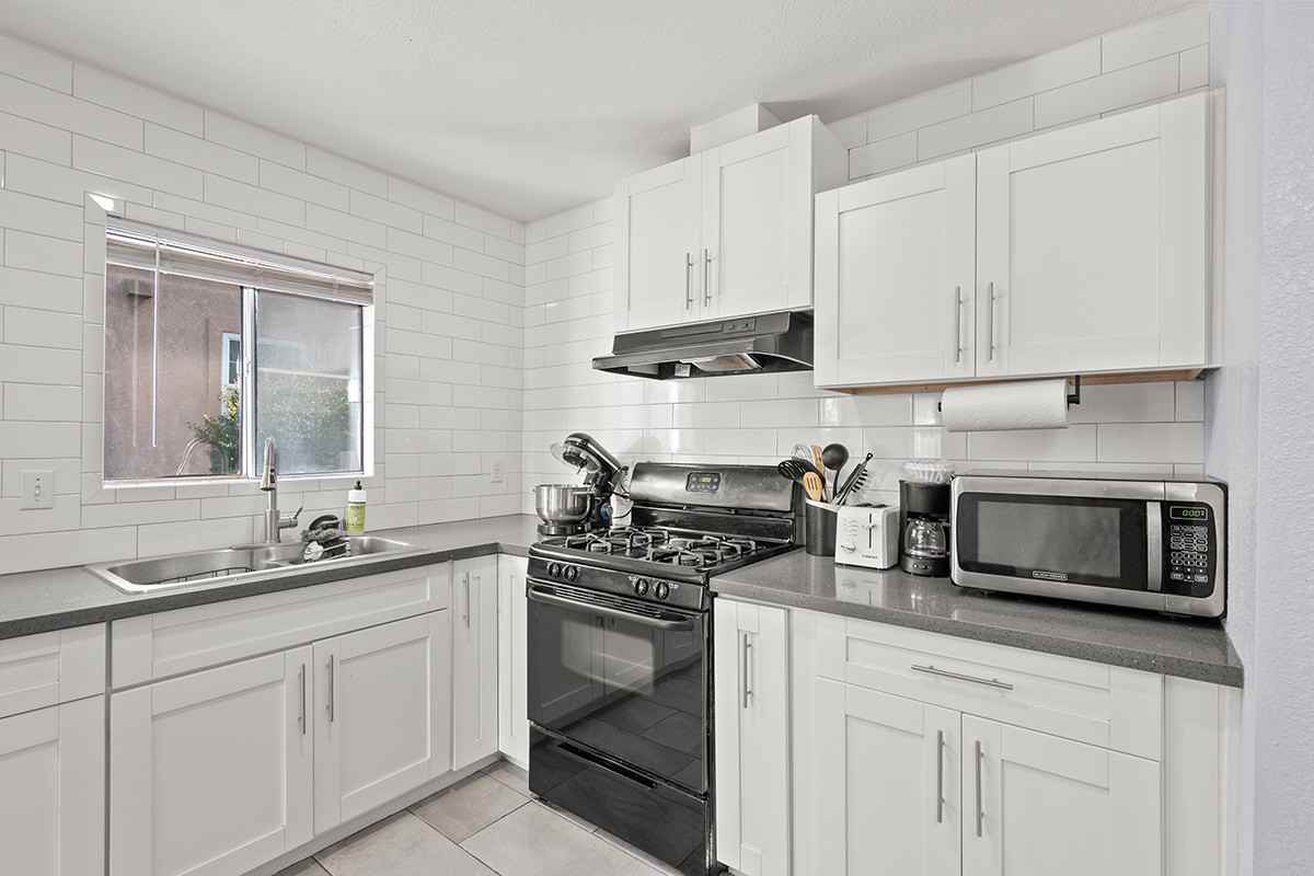 2653 Newton Ave #1 - Photo 6 of 10