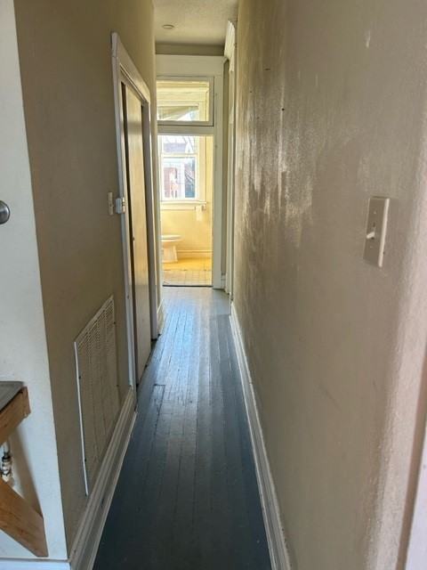 129 1/2 W Broadway St #1 - Photo 6 of 10