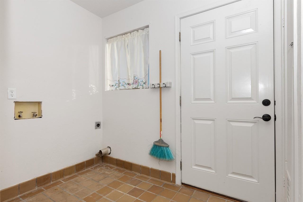 3356 Pawnee Trl #1 - Photo 7 of 18