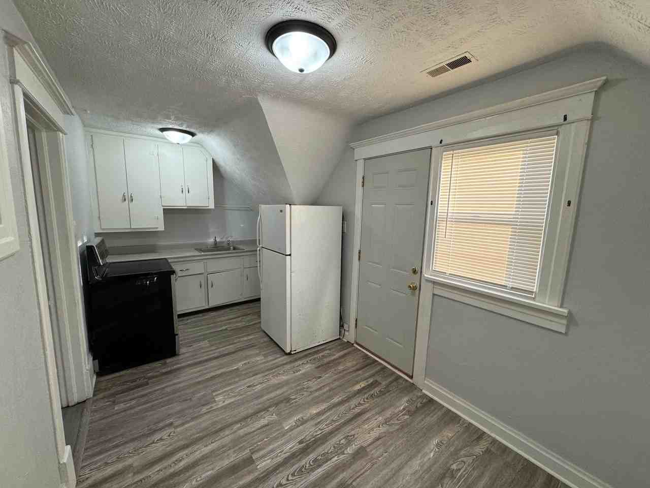 1604 13th Ave #2 - Photo 5 of 8