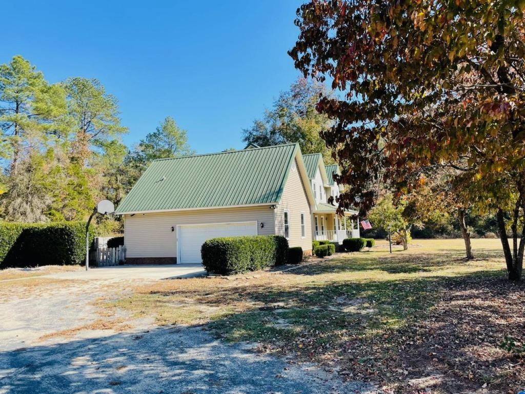 10360 Plantation Rd - Photo 3 of 24