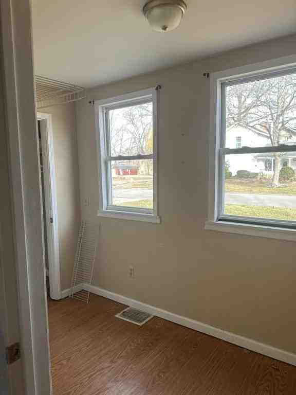 509 E 4th St - Photo 6 of 11