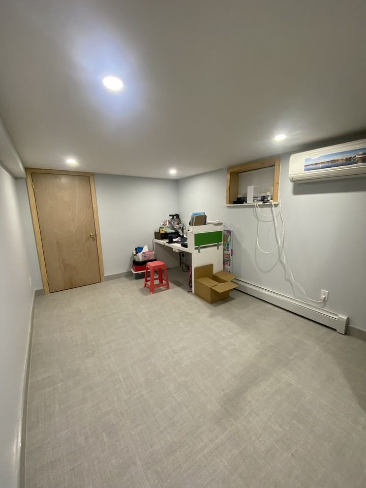 82nd Street #1f - Photo 3 of 9