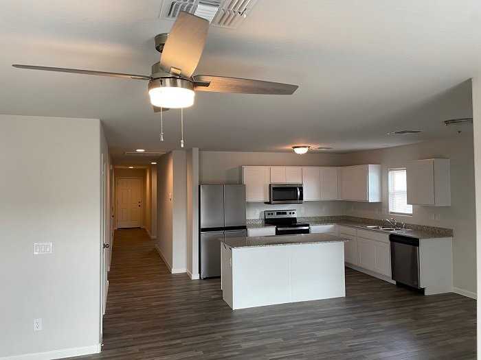 801 South Silvercreek Lane - Photo 2 of 11