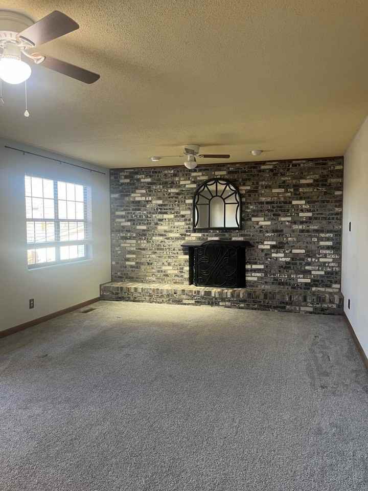 1452 Buxton Drive - Photo 3 of 18