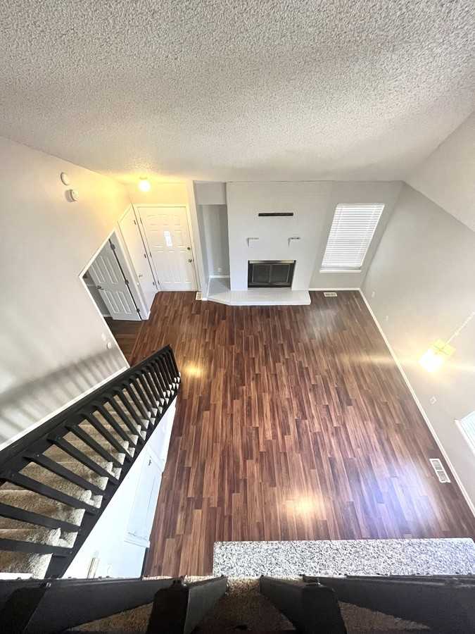 14129 E Dickinson Dr #B - Photo 3 of 17