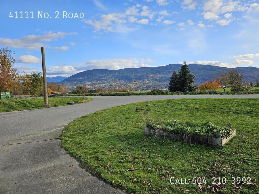 41111 No. 2 Rd, Abbotsford, BC V3G 2R4, CAN 5 bedroom House Rental