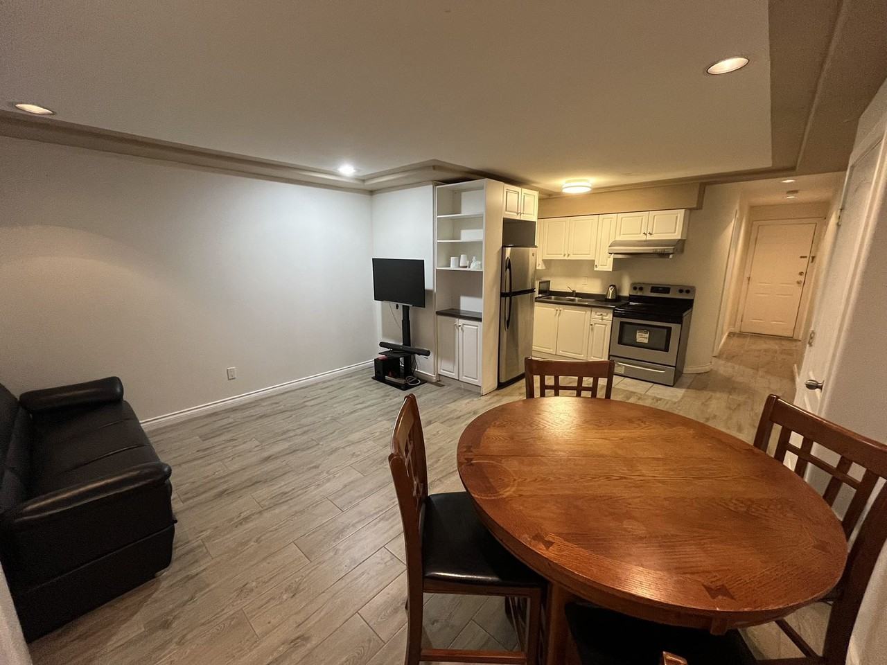 Chesham Ave & Burke St - Photo 2 of 12