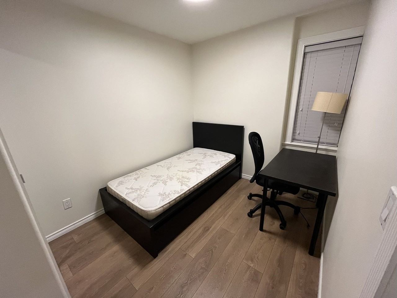 Chesham Ave & Burke St - Photo 7 of 12